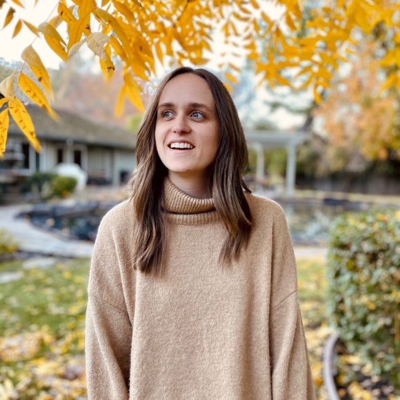 Meet your Posher, Megan - Picture 1 of 1